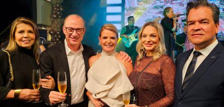 Shopping Mueller homenageia Carlos e Clara Grendene